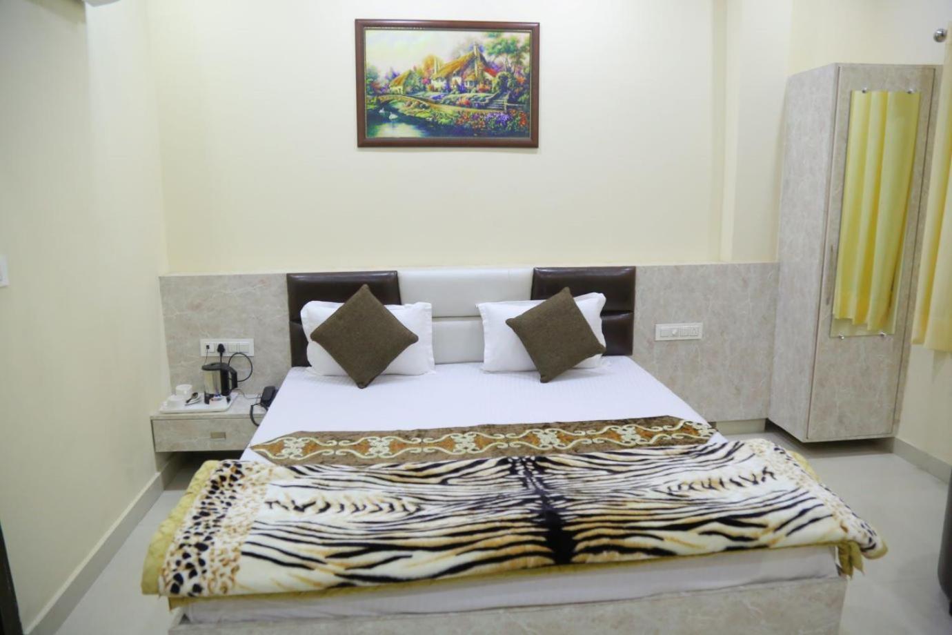 Hotel Golden Dreams Амрітсар Екстер'єр фото